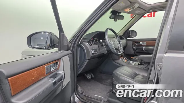 Land Rover Discovery 2016 thumb 12