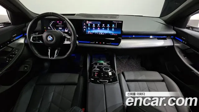 BMW 5-Series 2023 thumb 7