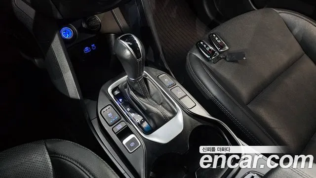 Hyundai Santa Fe 2017 thumb 9