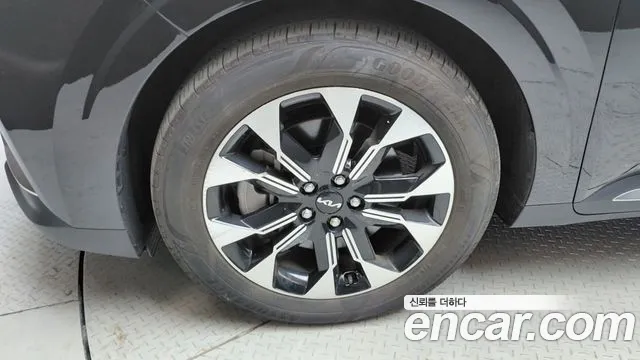 Kia Carnival 2022 thumb 5