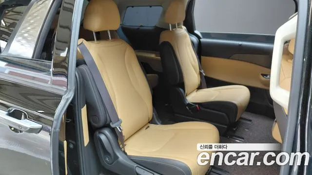 Kia Carnival 2022 thumb 11