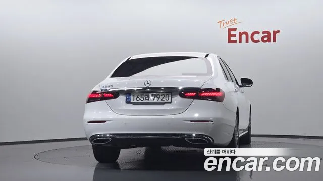 Mercedes-Benz E-Класс 2021 thumb 3