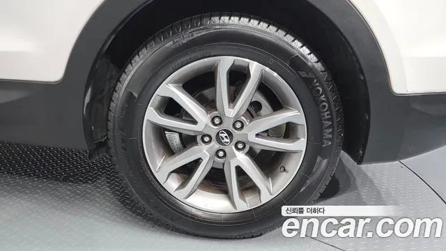 Hyundai Santa Fe 2012 thumb 5