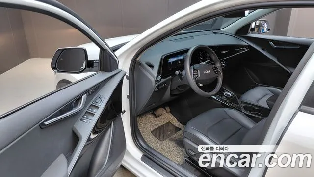 Kia Niro 2023 thumb 10