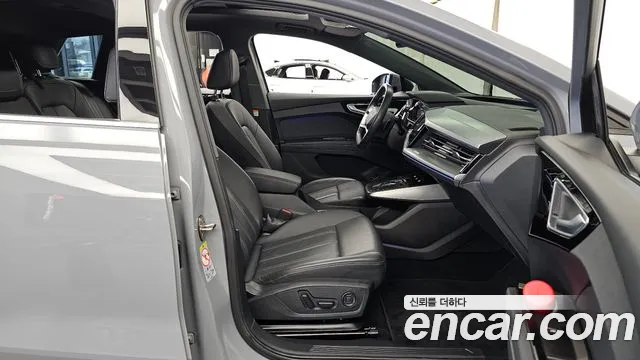 Audi Q4 e-tron 2023 thumb 11