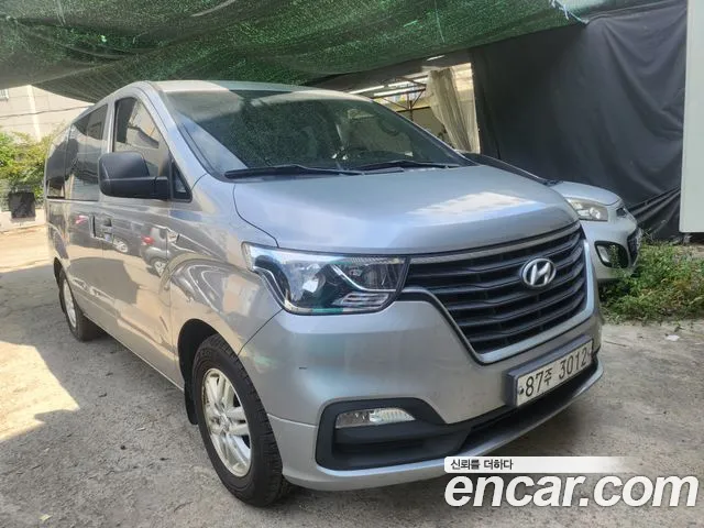 Hyundai Starex 2019 thumb 2