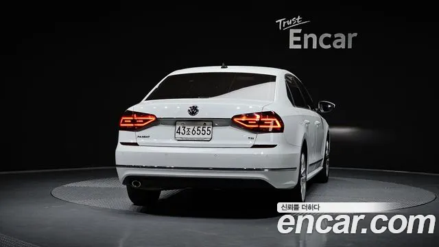 Volkswagen Passat (North America and China) 2018 thumb 3