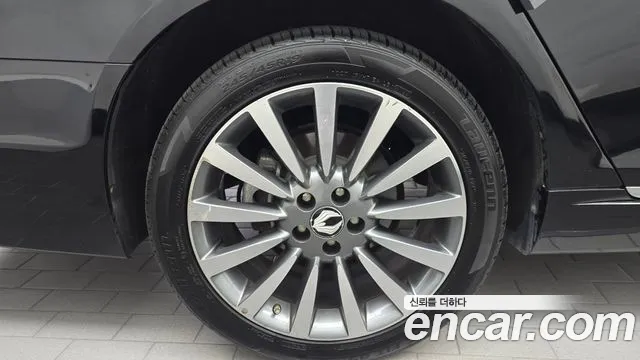 KG_Mobility_Ssangyong Chairman 2014 thumb 5