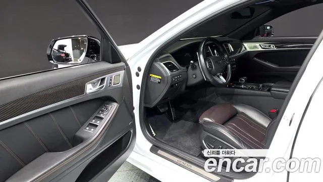 Genesis G80 2017 thumb 10