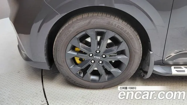 Kia Carnival 2021 thumb 5