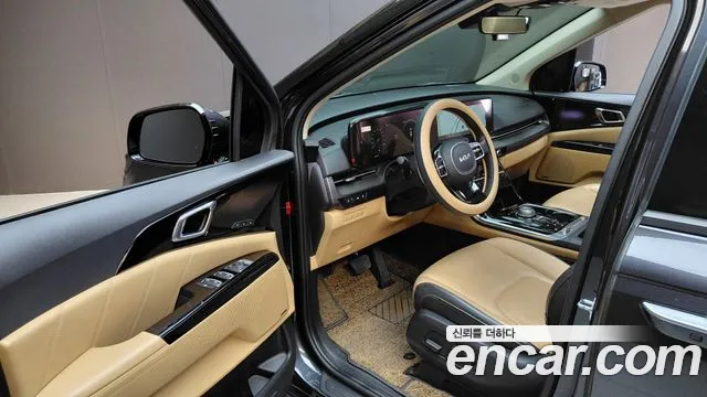 Kia Carnival 2021 thumb 10