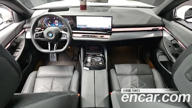 BMW 5-Series 2024 thumb 6
