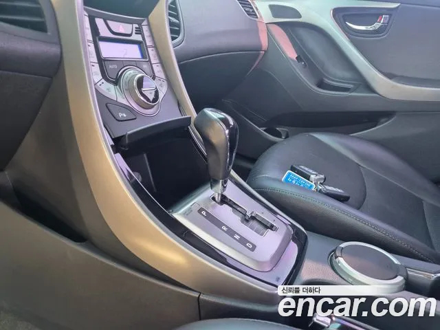 Hyundai Avante 2013 thumb 9