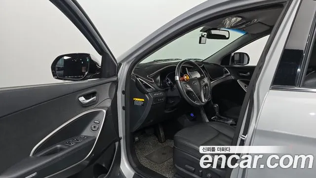 Hyundai Santa Fe 2016 thumb 10