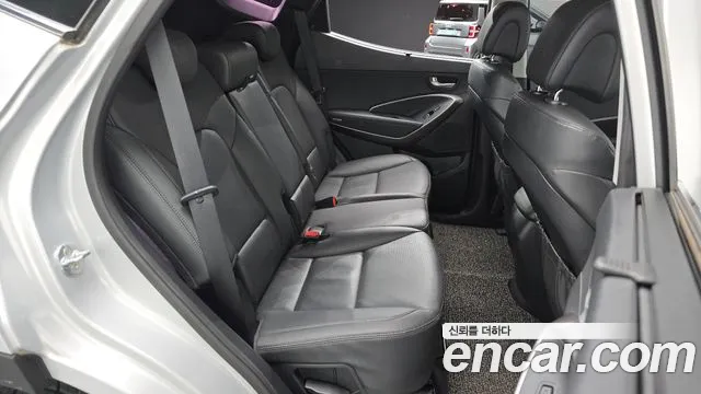 Hyundai Santa Fe 2016 thumb 11