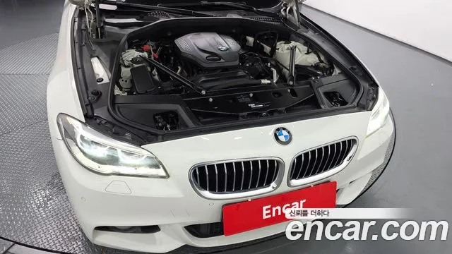 BMW 5-Series 2016 thumb 6