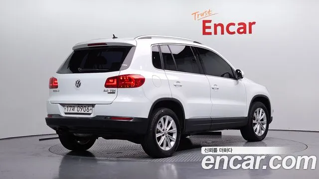 Volkswagen Tiguan 2016 thumb 2