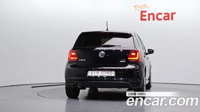 Volkswagen Polo 2016 thumb 4