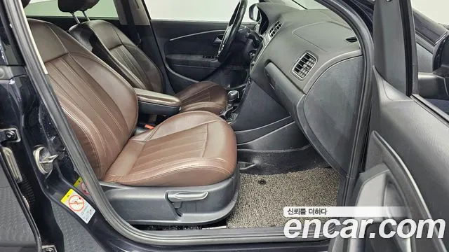 Volkswagen Polo 2016 thumb 12