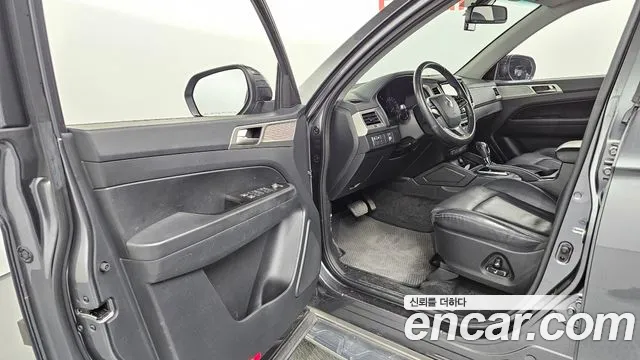 KG_Mobility_Ssangyong Rexton 2018 thumb 10