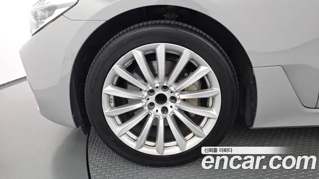 BMW Gran Turismo 2019 thumb 5