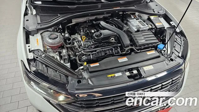 Volkswagen Jetta 2023 thumb 5