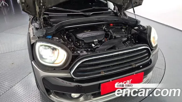 MINI Countryman 2018 thumb 6