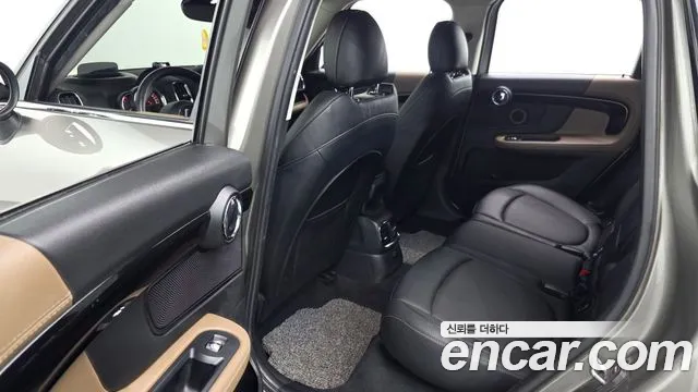 MINI Countryman 2018 thumb 12