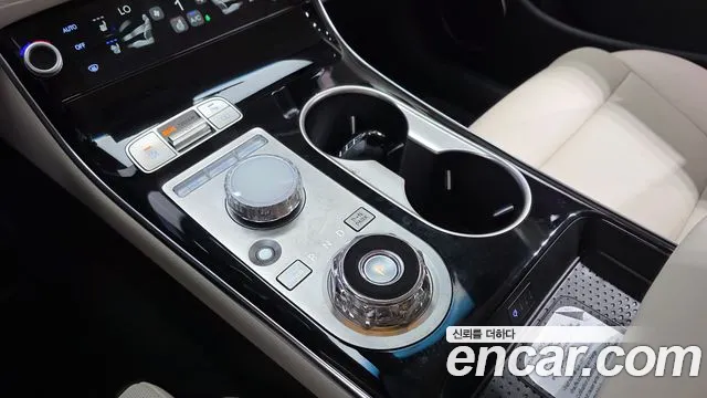 Genesis GV70 2025 thumb 9