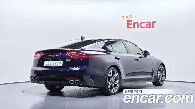 Kia Stinger 2018 thumb 2