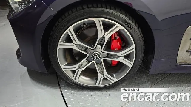 Kia Stinger 2018 thumb 5
