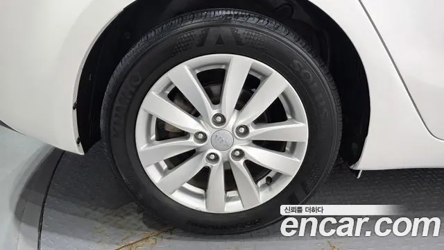 Kia K3 2013 thumb 5