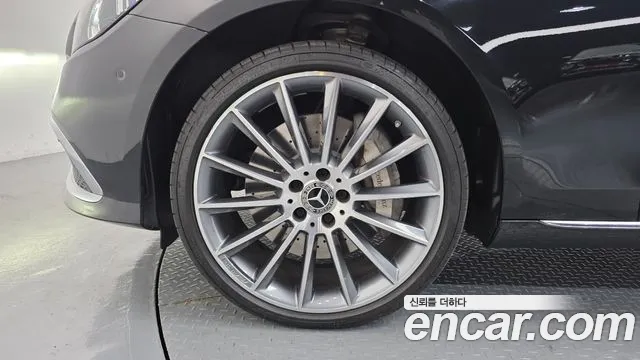 Mercedes-Benz E-Класс 2023 thumb 5