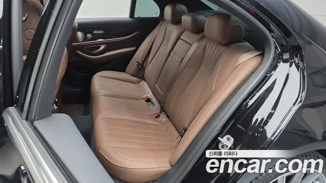 Mercedes-Benz E-Класс 2023 thumb 11
