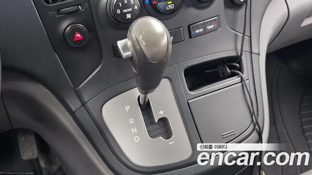 Hyundai Starex 2012 thumb 9