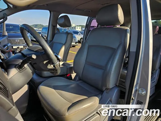 Hyundai Starex 2012 thumb 10