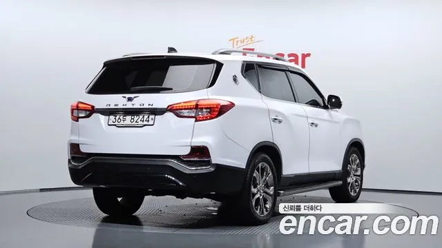 KG_Mobility_Ssangyong Rexton 2018 thumb 2