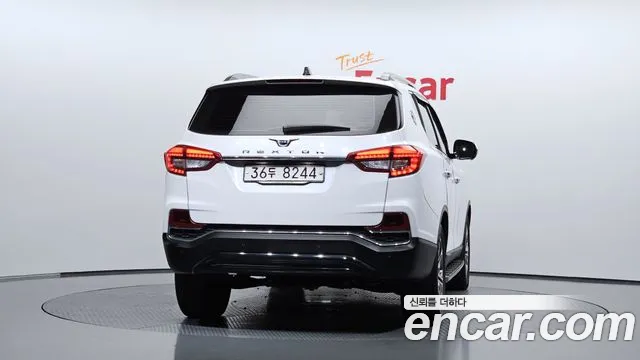 KG_Mobility_Ssangyong Rexton 2018 thumb 4