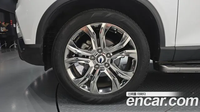 KG_Mobility_Ssangyong Rexton 2018 thumb 5
