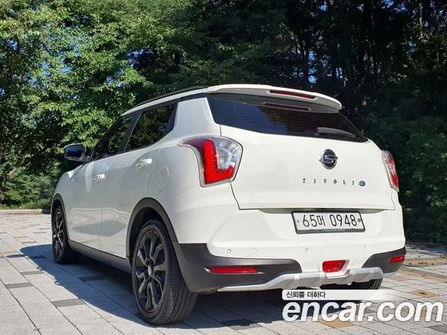 KG_Mobility_Ssangyong TIBOLI 2016 thumb 2