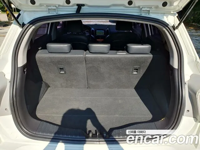 KG_Mobility_Ssangyong TIBOLI 2016 thumb 10