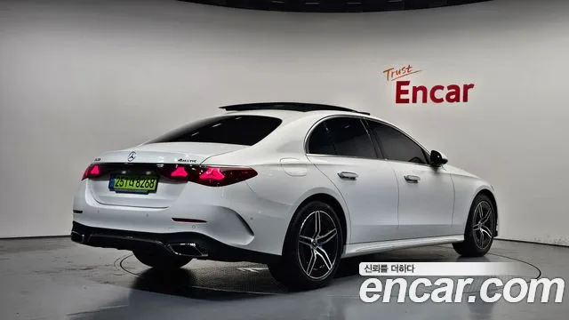 Mercedes-Benz E-Класс 2024 thumb 2