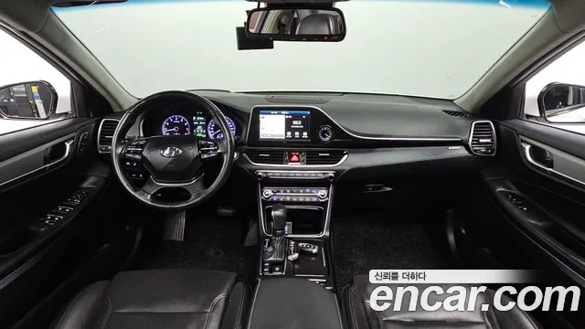 Hyundai Grandeur 2017 thumb 6