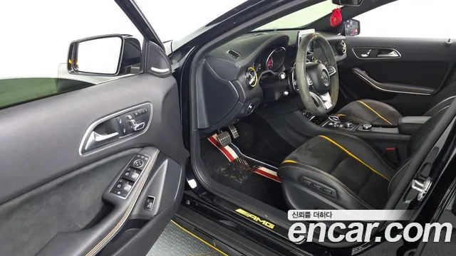 Mercedes-Benz GLA 2018 thumb 9