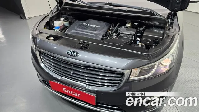 Kia Carnival 2015 thumb 6