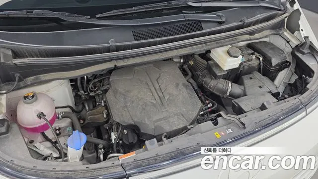 Hyundai Staria 2024 thumb 6