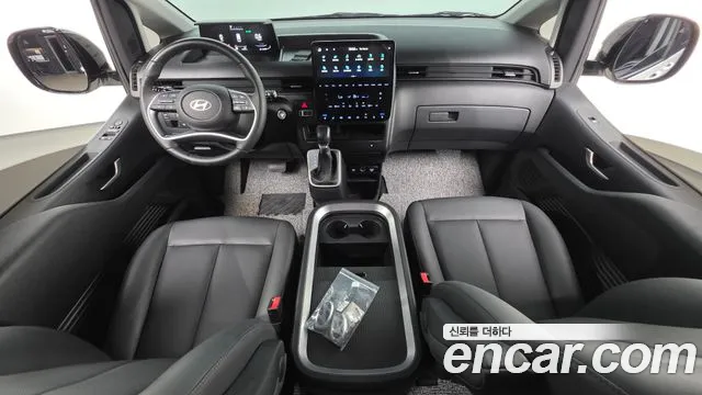 Hyundai Staria 2024 thumb 7