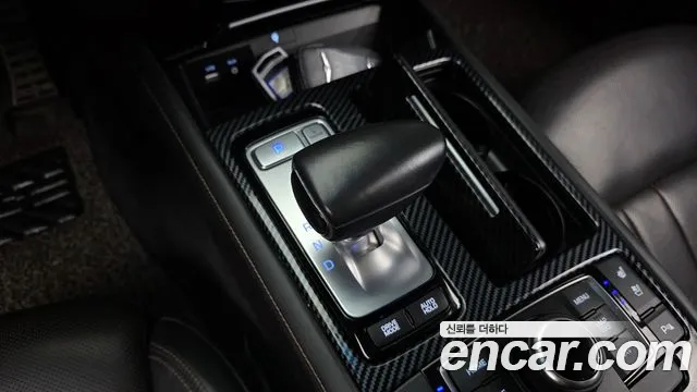 Genesis G80 2017 thumb 9
