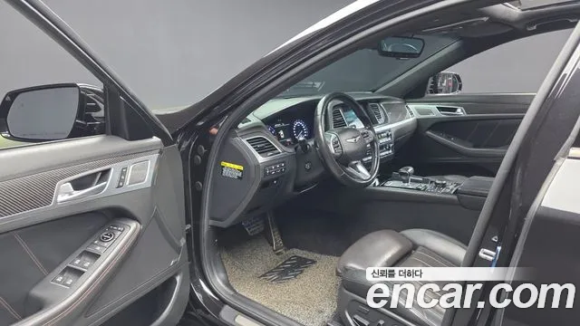 Genesis G80 2017 thumb 10