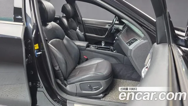 Genesis G80 2017 thumb 11